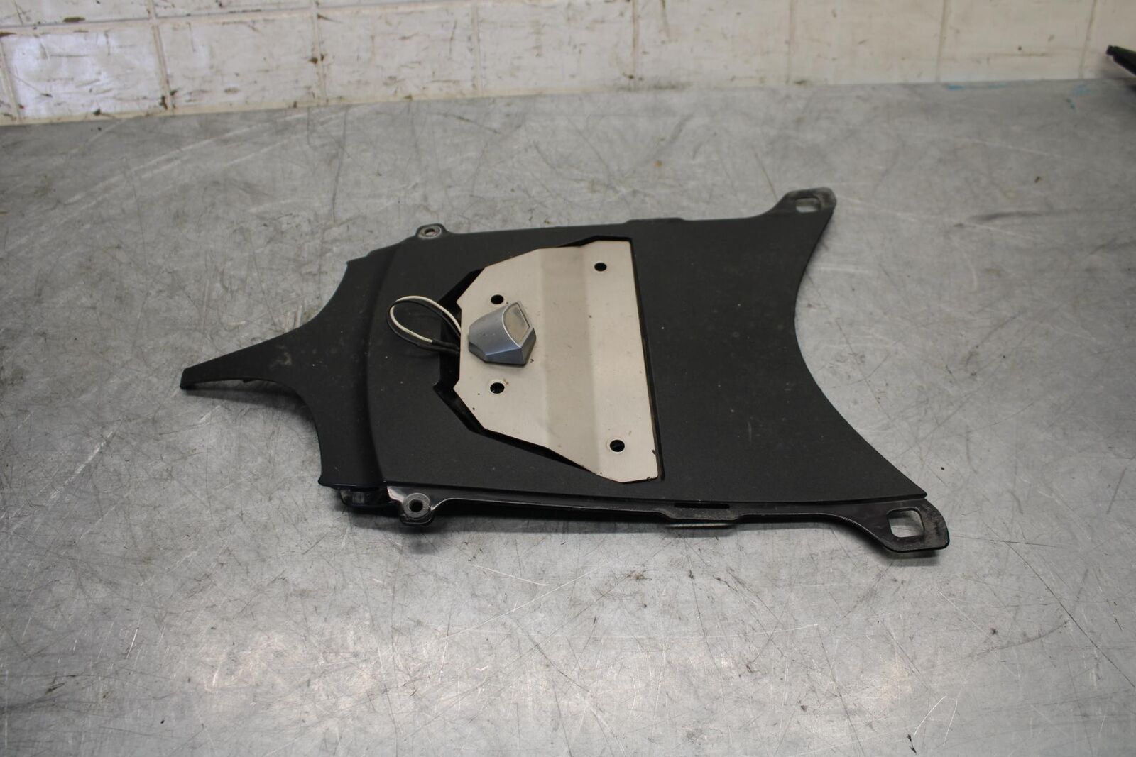 2017 Suzuki GSXR600 FENDER ELIMINATOR LICENSE PLATE BRACKET  BB527