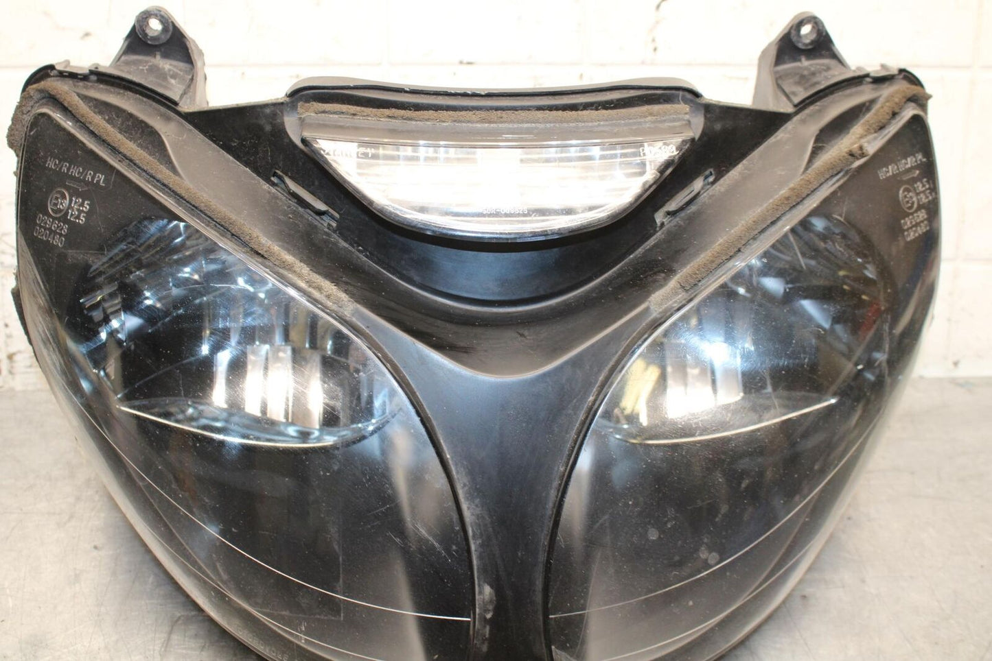 2000 Kawasaki Ninja ZX12R ZX1200A FRONT HEADLIGHT HEAD LIGHT LAMP 23007-1370 BB5