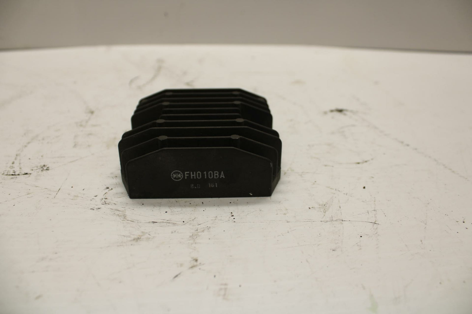 99 YAMAHA YZF R6 RECTIFIER VOLTAGE REGULATOR 4JH-81960-01-00 BB246