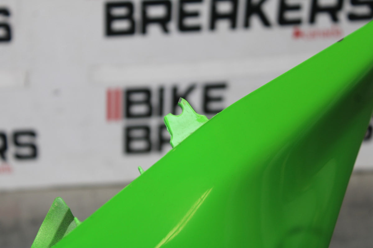 08 KAWASAKI NINJA ZX10R LEFT REAR BACK TAIL FAIRING COWL SHROUD BB902
