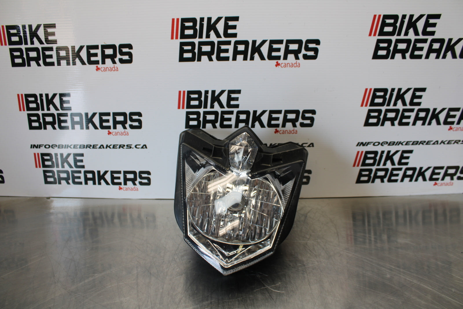 09-15 YAMAHA FZ6R FRONT HEADLIGHT HEAD LIGHT LAMP BB161