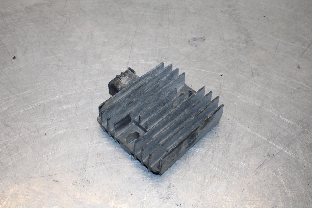 07 YAMAHA YZF R6 2c0 RECTIFIER VOLTAGE REGULATOR BB423