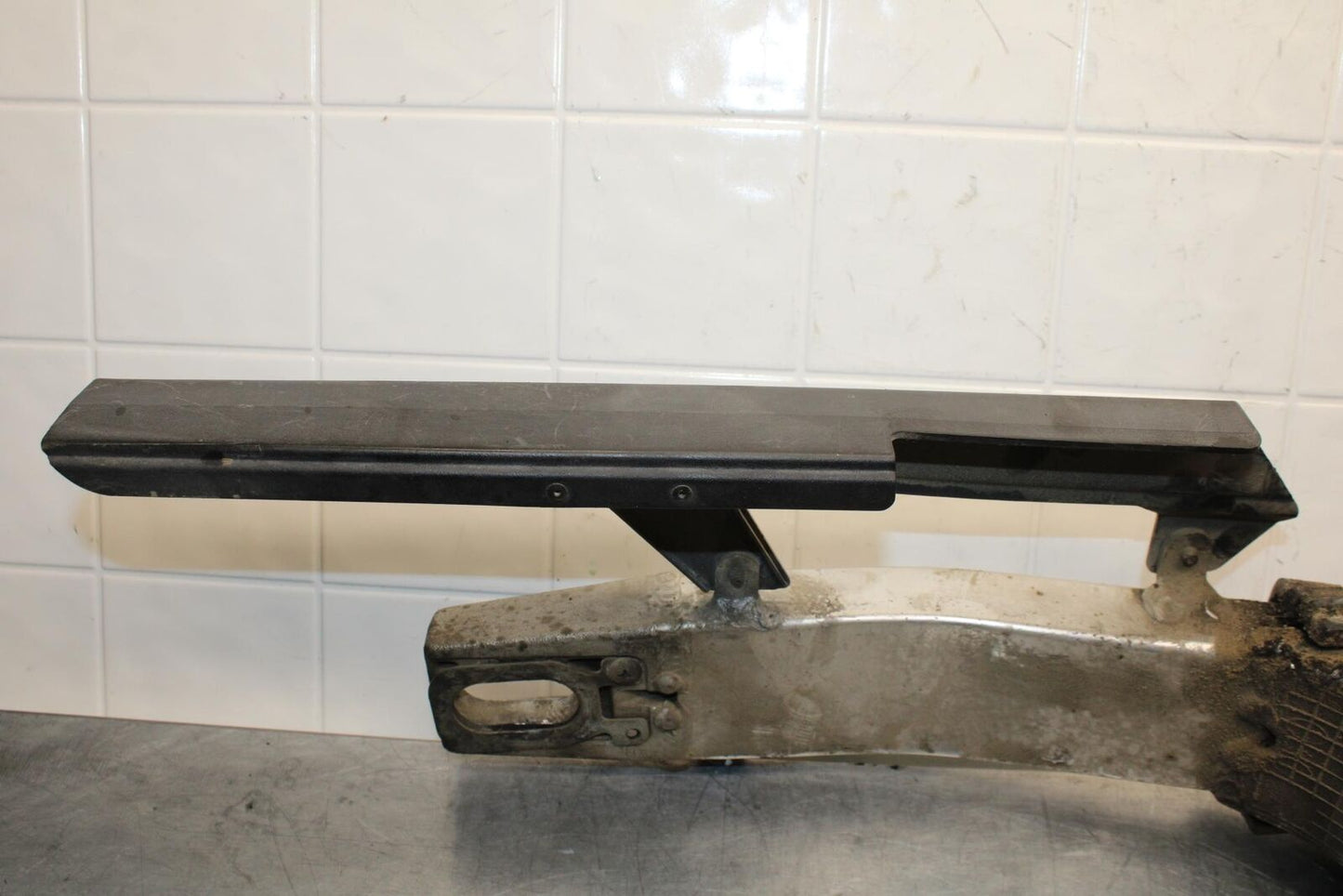 1999 Suzuki GSXR600 REAR SWINGARM BACK SUSPENSION SWING ARM BB580