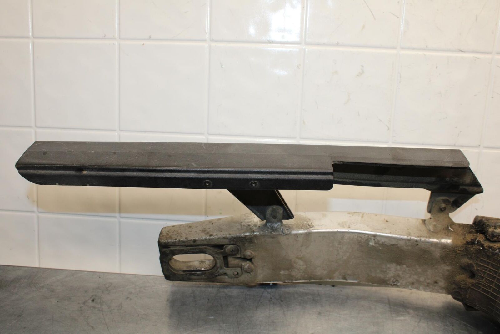 1999 Suzuki GSXR600 REAR SWINGARM BACK SUSPENSION SWING ARM BB580