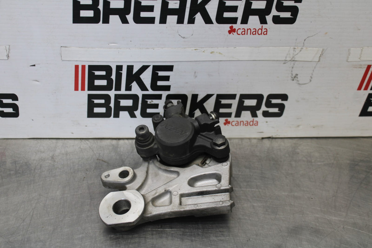 15-17 YAMAHA FJ09 REAR BACK BRAKE CALIPER W MOUNT BRACKET BB906
