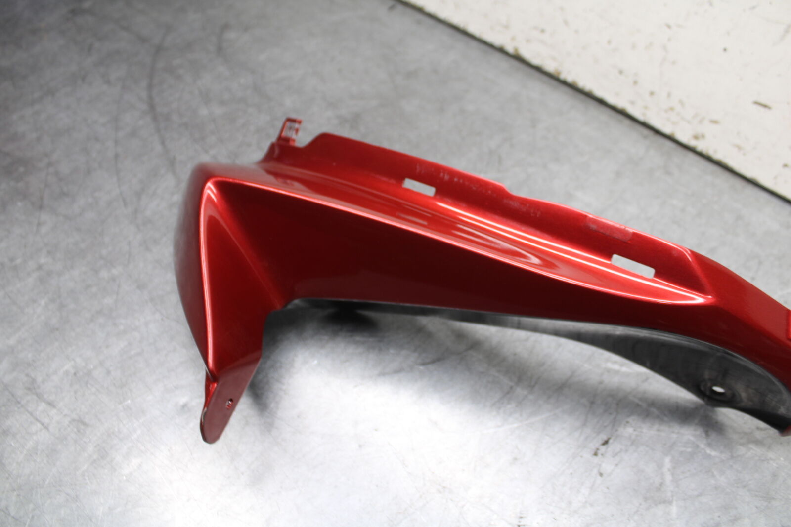 08-10 SUZUKI GSXR 600  RIGHT FRONT UPPER NOSE FAIRING COWL SHROUD BB101