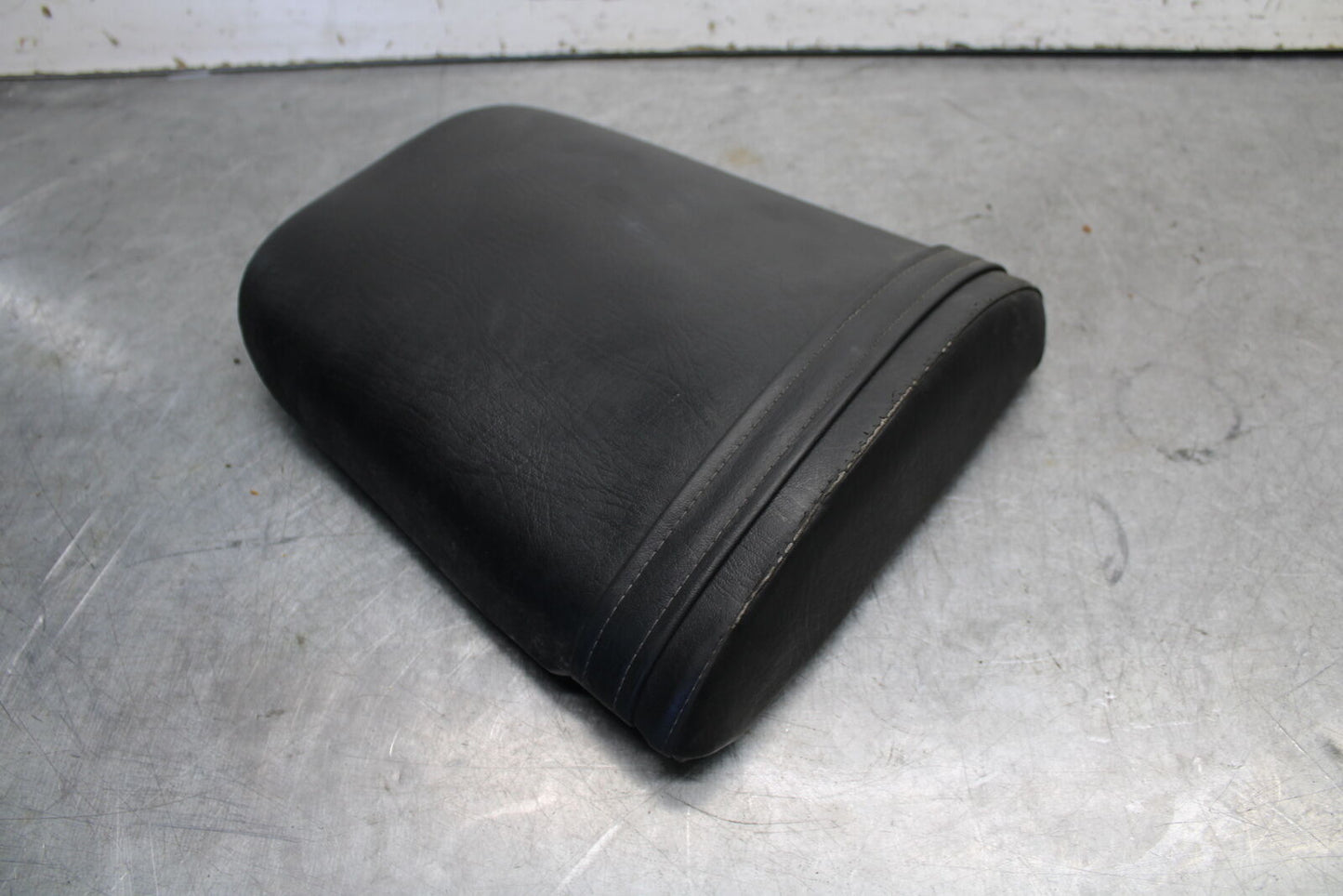 07-12 HONDA CBR600RR REAR BACK PASSENGER TANDEM SEAT PAD SADDLE PILLION BB672