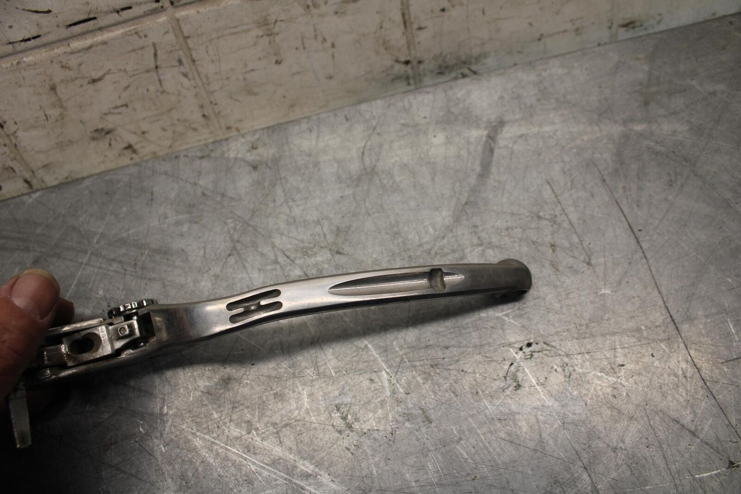 2008 Suzuki GSXR1000 RIGHT CLIPON HANDLEBAR BRAKE LEVER BENT 57300-29G00 BB519