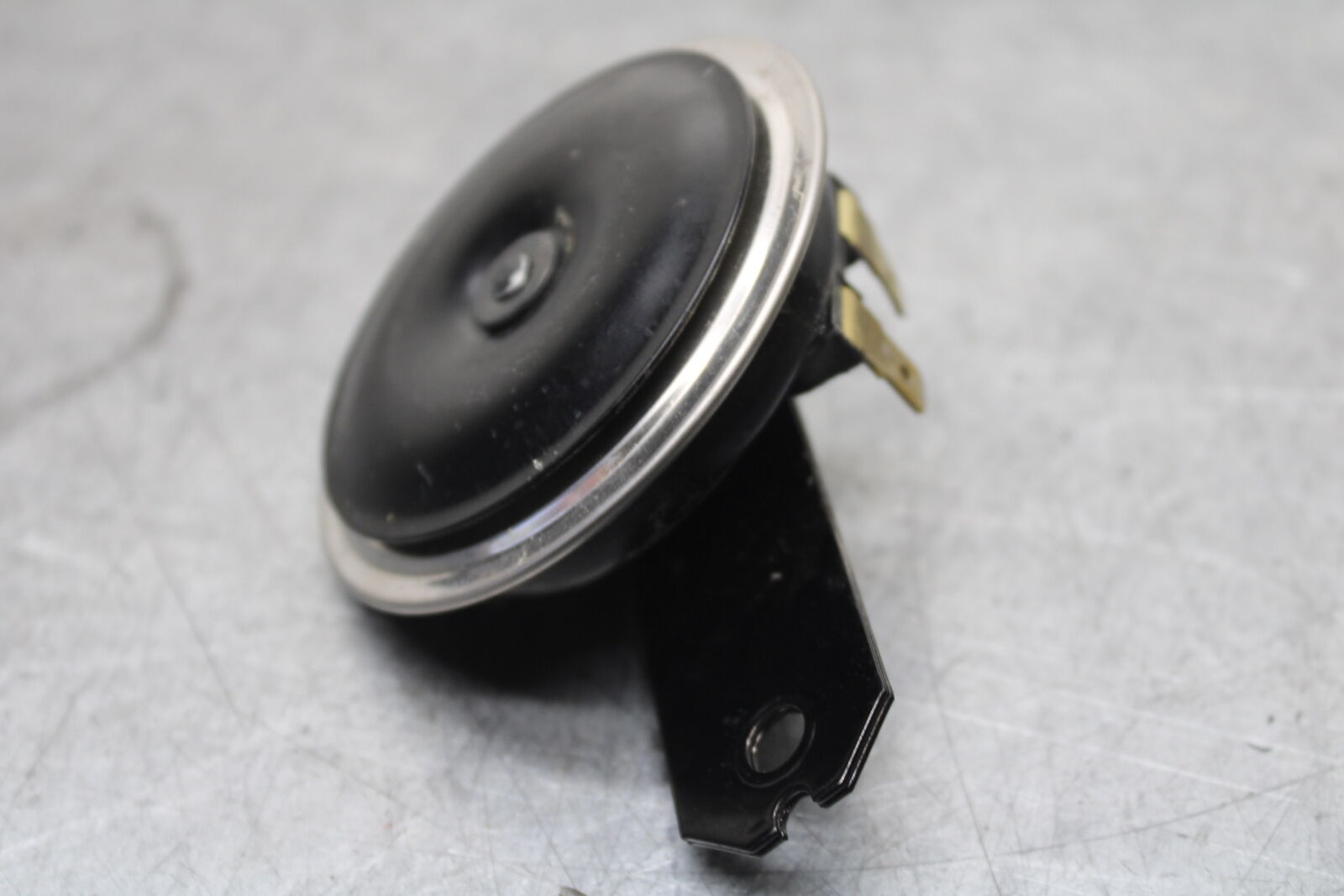 22-24 YAMAHA XSR900 HORN SIGNAL BB683