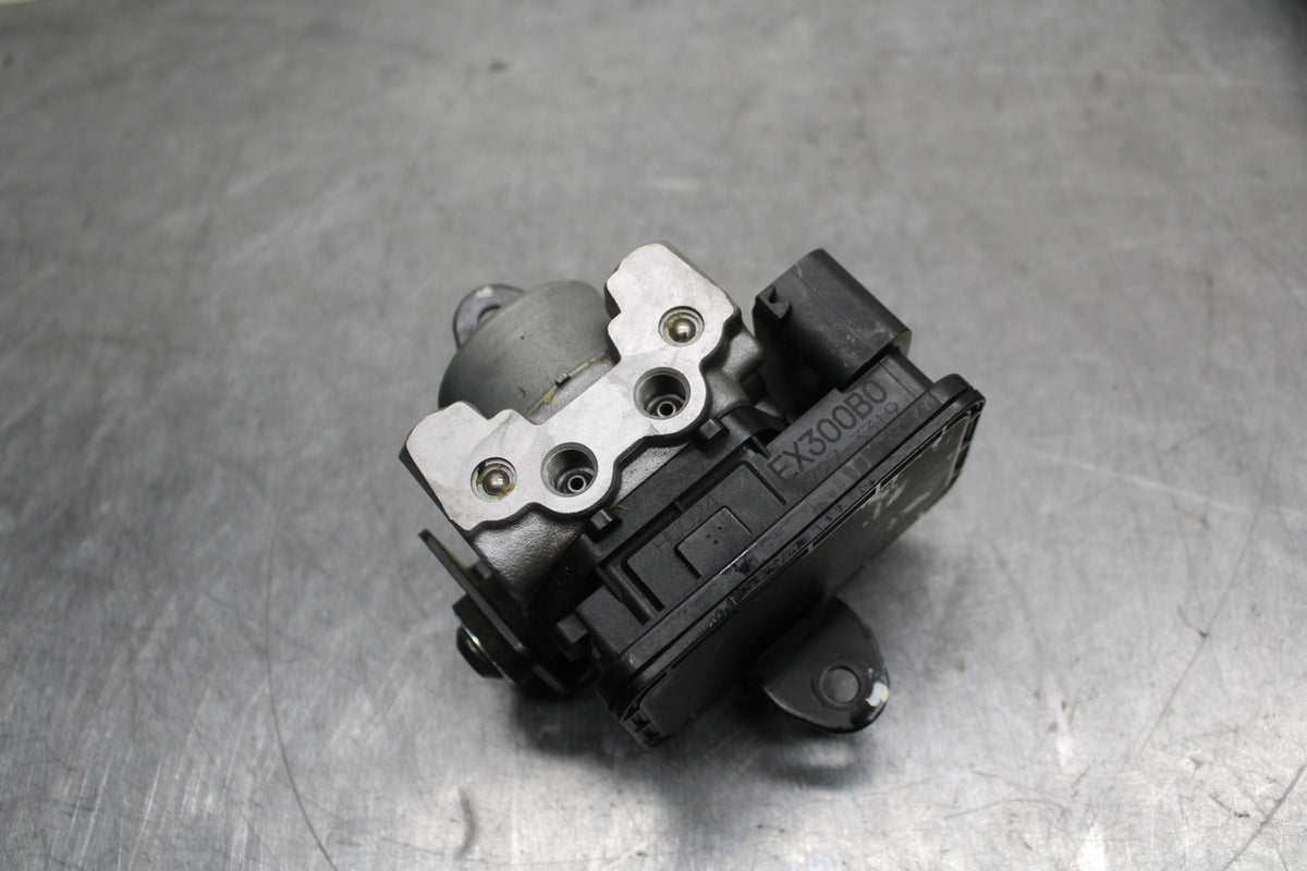 13-17 KAWASAKI NINJA 300 ABS PUMP UNIT MODULE BB128