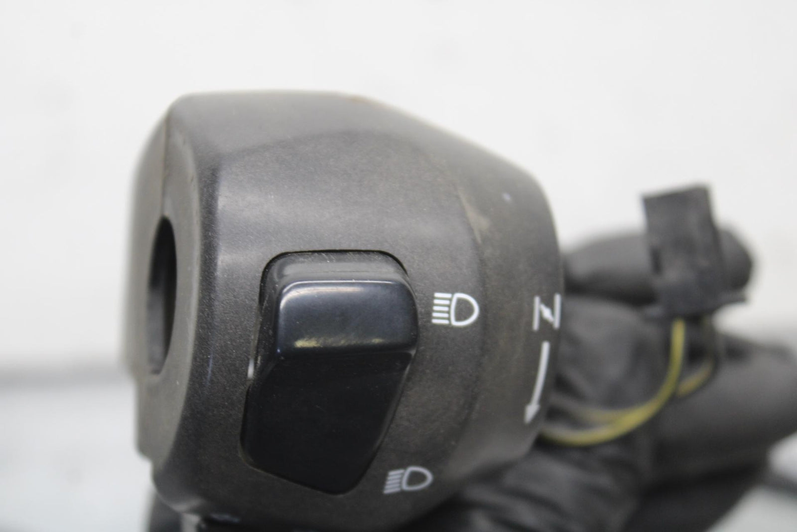 01-03 SUZUKI GSXR600 LEFT CLIP ON HANDLE HORN SIGNALS SWITCH  BB633