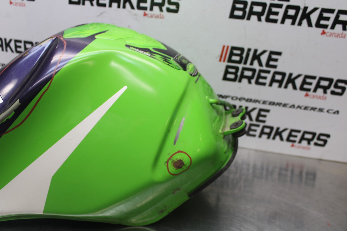 98 KAWASAKI NINJA ZX6 GAS TANK FUEL CELL PETROL RESERVOIR BB870