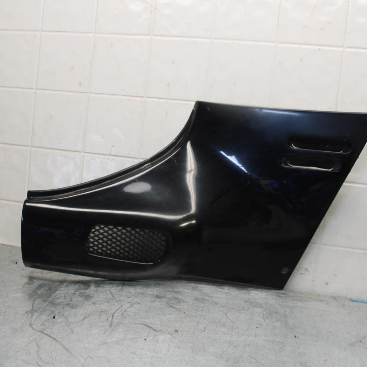 87-96 HONDA CBR1000F RIGHT FRONT SIDE SEAT SADDLE PANEL TRIM COWL FAIRING BB420