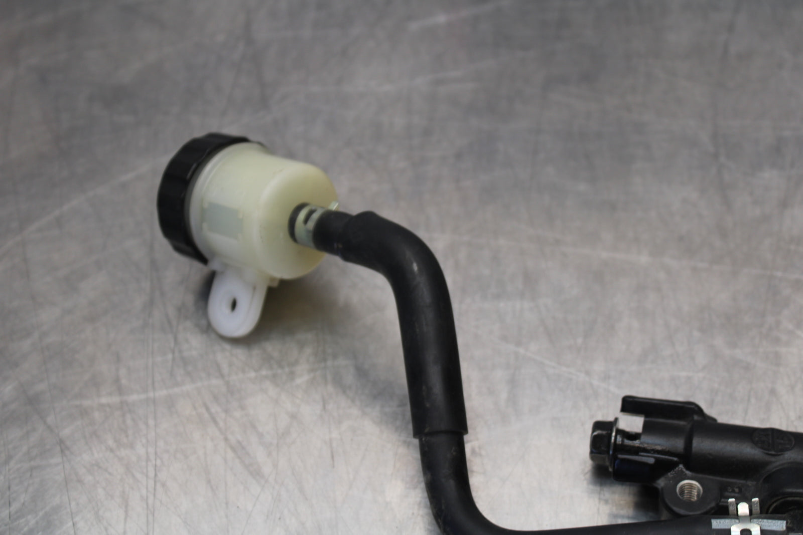 09-15 YAMAHA FZ6R REAR BACK BRAKE MASTER CYLINDER W RESERVOIR BB161