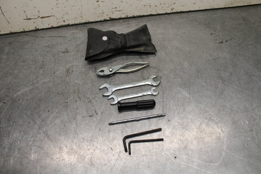 11-24 SUZUKI GSXR750 STOCK TOOLS OEM TOOL BAG KIT SET BB714