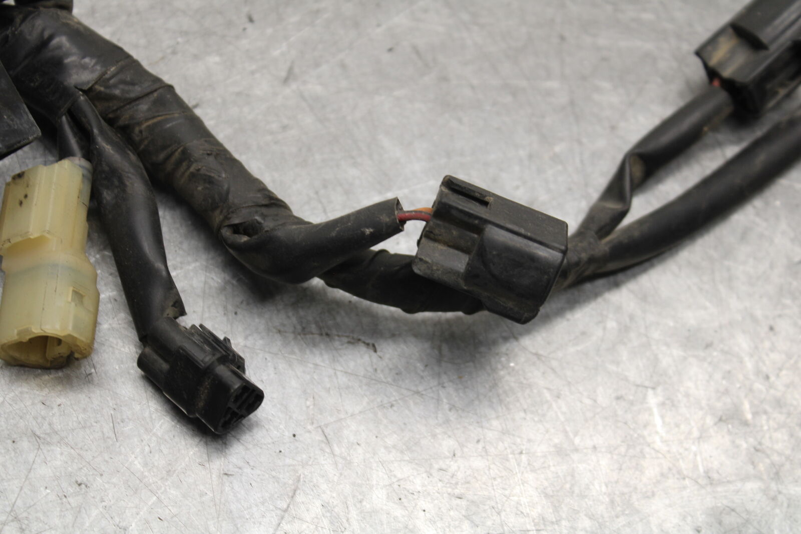 04-06 YAMAHA YZF R1 INJECTOR WIRING HARNESS WIRE LOOM 5VY-82386-00-00 BB659
