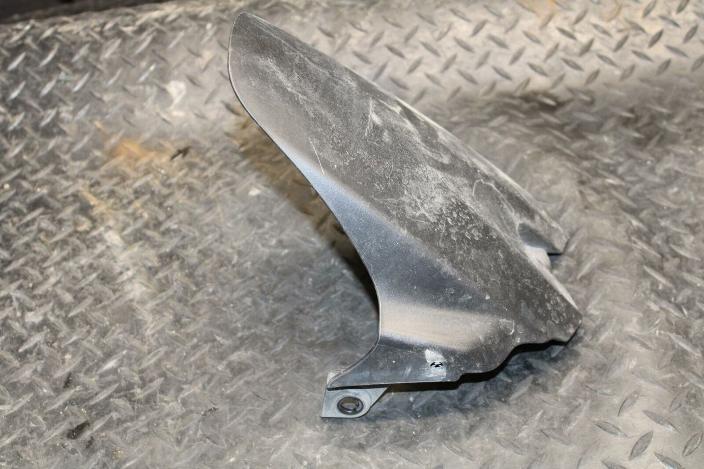 08-09 SUZUKI GSXR750 REAR BACK WHEEL TIRE HUGGER FENDER BB208