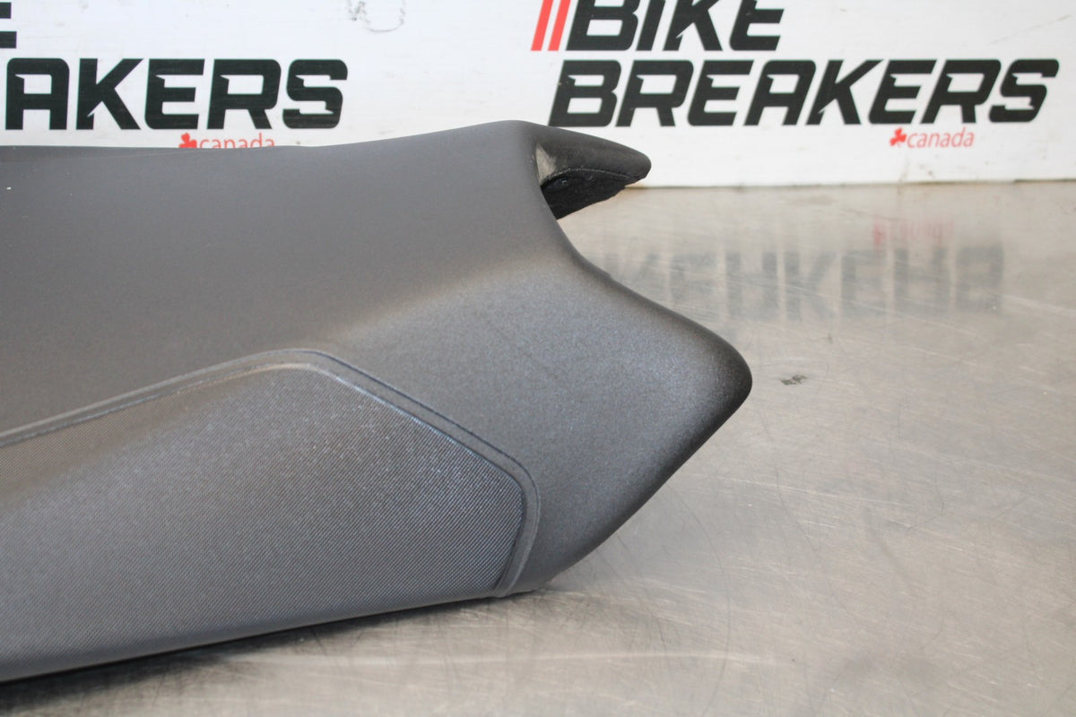 16 APRILIA TUONO V4 1100 FRONT DRIVERS SEAT PAD SADDLE PILLION BB905
