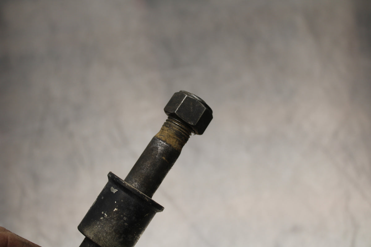 19 YAMAHA TTR230 FRONT WHEEL RIM AXLE PIVOT BOLT BB146