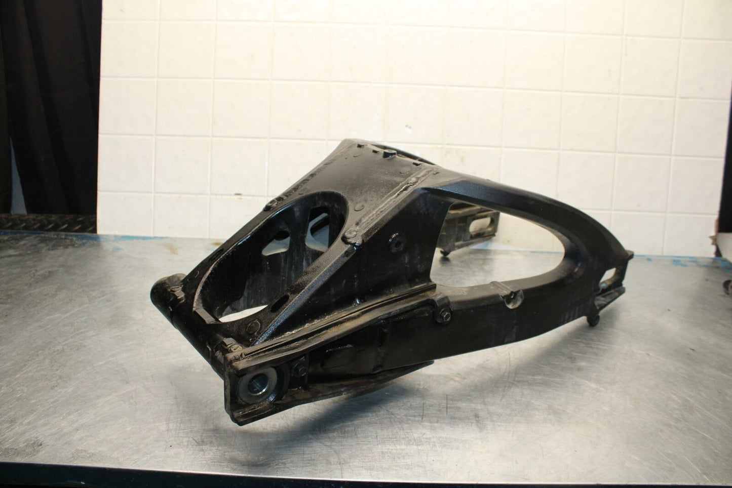 11-21 SUZUKI GSXR750 REAR SWINGARM BACK SUSPENSION SWING ARM BB422