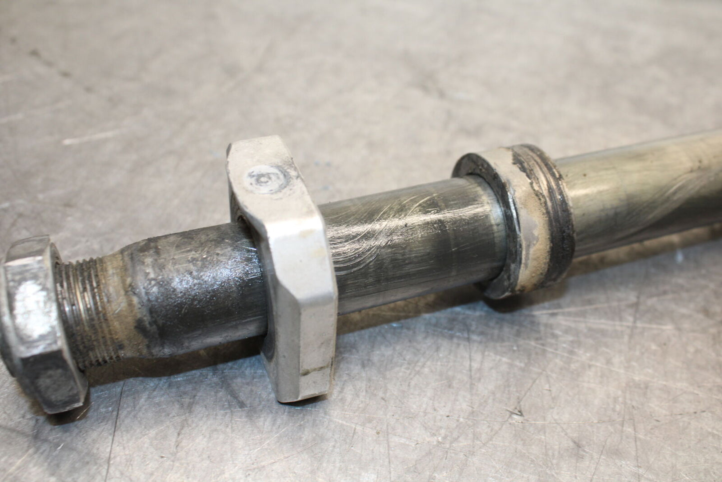 08-10 SUZUKI GSXR 600 REAR AXLE BACK WHEEL RIM PIVOT BOLT AXEL  BB721