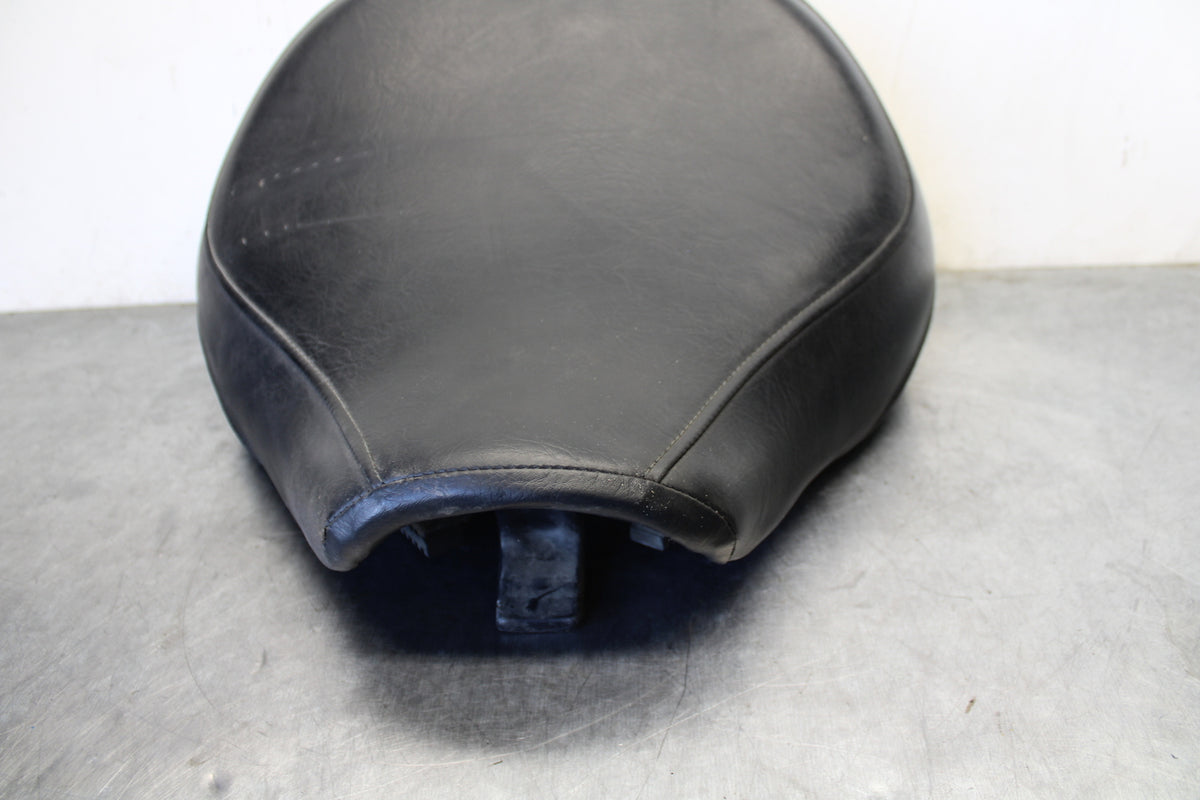 04 SUZUKI INTRUDER 800 FRONT DRIVERS SEAT BB758