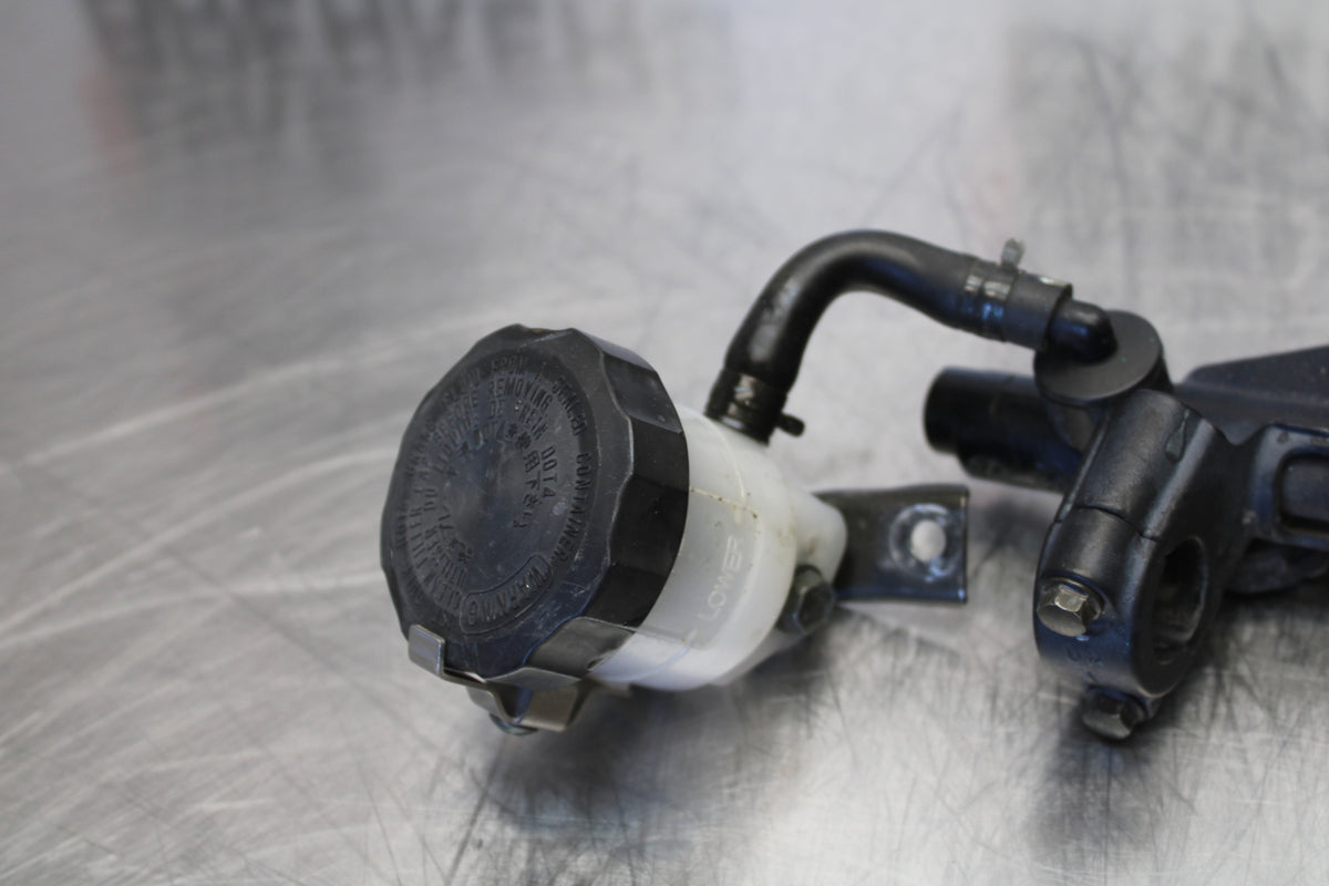 00 SUZUKI SV650 FRONT BRAKE MASTER CYLINDER w/ LEVER BB156