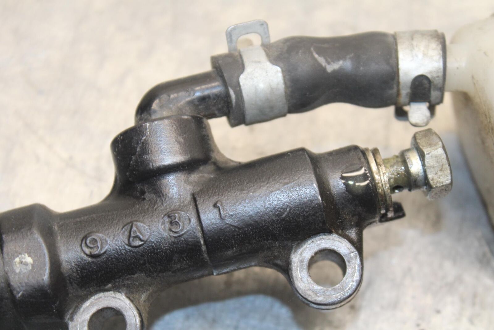 1985 Kawasaki Ninja 900R ZX900A REAR BACK BRAKE MASTER CYLINDER BB84