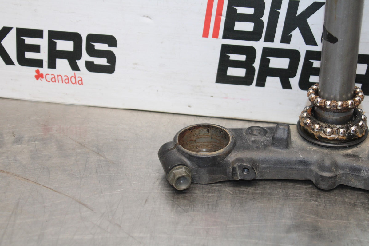 98-05 HONDA SUPER HAWK 1000 VTR1000F FRONT CLAMP LOWER TRIPLE TREE STEM BB924