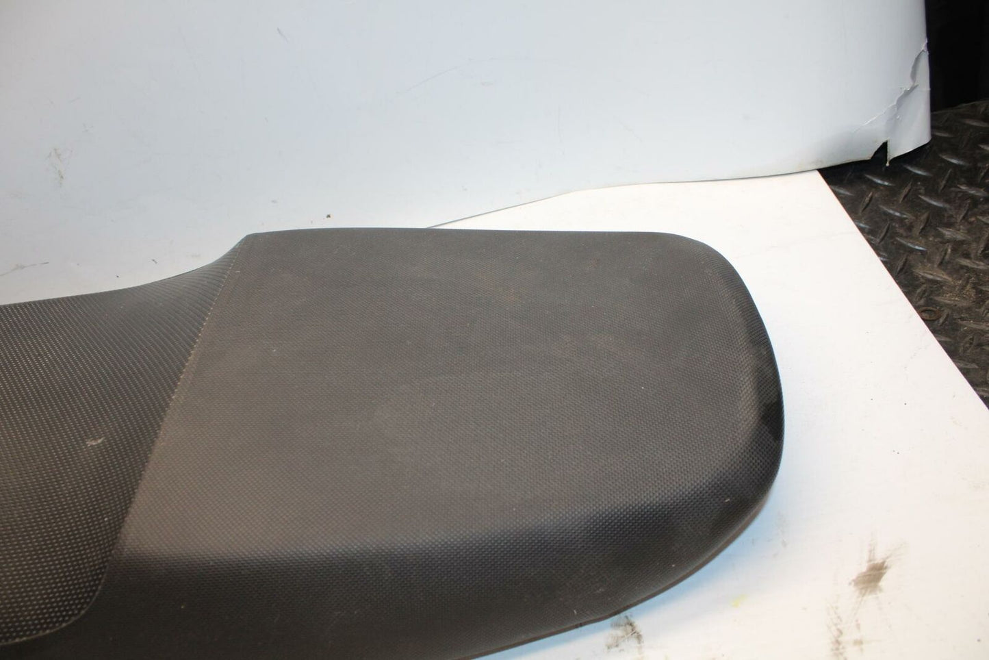 04-09 SUZUKI GS500F FRONT REAR SEAT SADDLE BB278