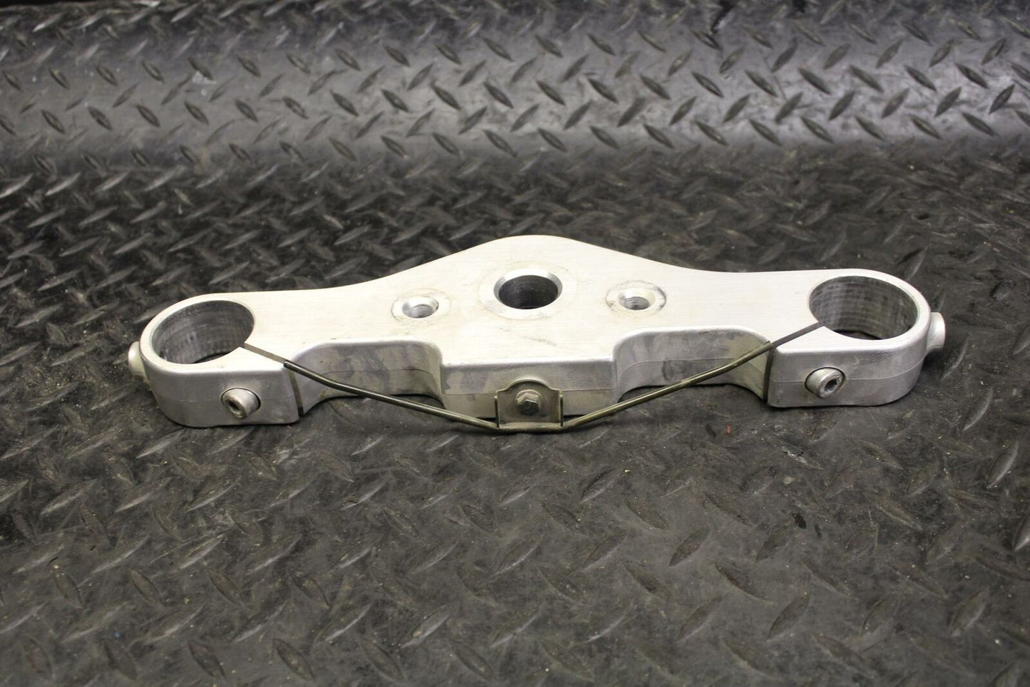 03-08 KAWASAKI VULCAN 1600 FORKS UPPER TRIPLE TREE CLAMP  BB193