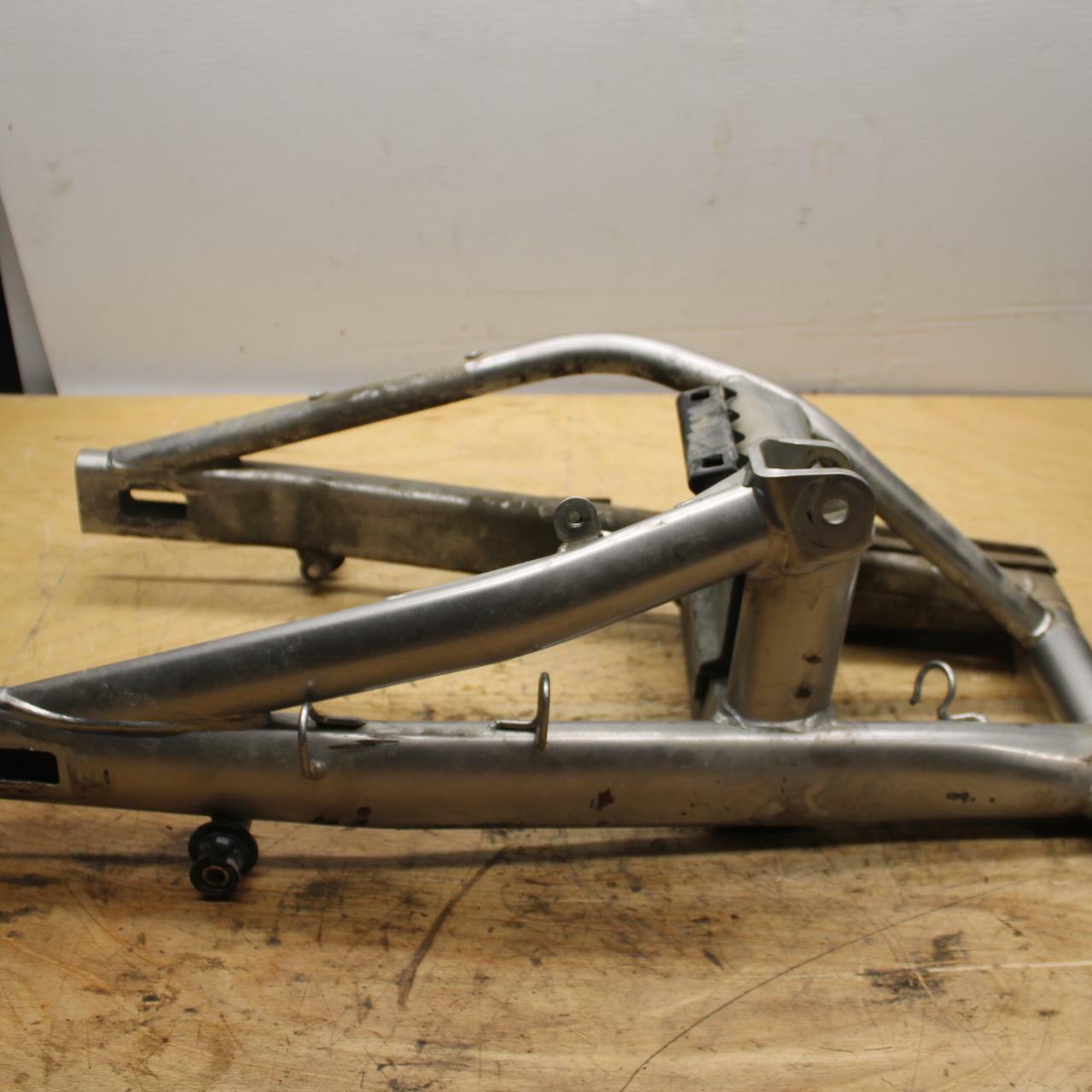 09-10 KAWASAKI ER-6N REAR SWINGARM BACK SUSPENSION SWING ARM BB325