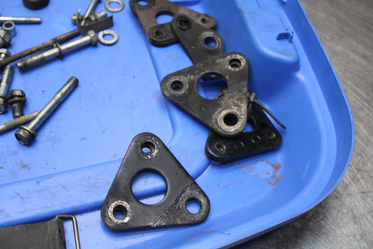 77 SUZUKI GS750 LEFTOVER MOUNTING BOLTS HARDWARE MOTOR SCREWS BB779
