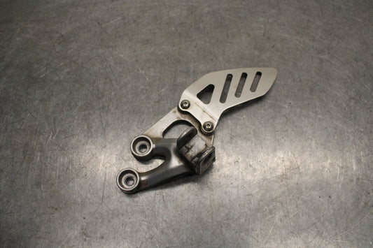 06-07 SUZUKI GSXR750 LEFT REARSET REAR SET DRIVER FOOT PEG REST STOP BB670