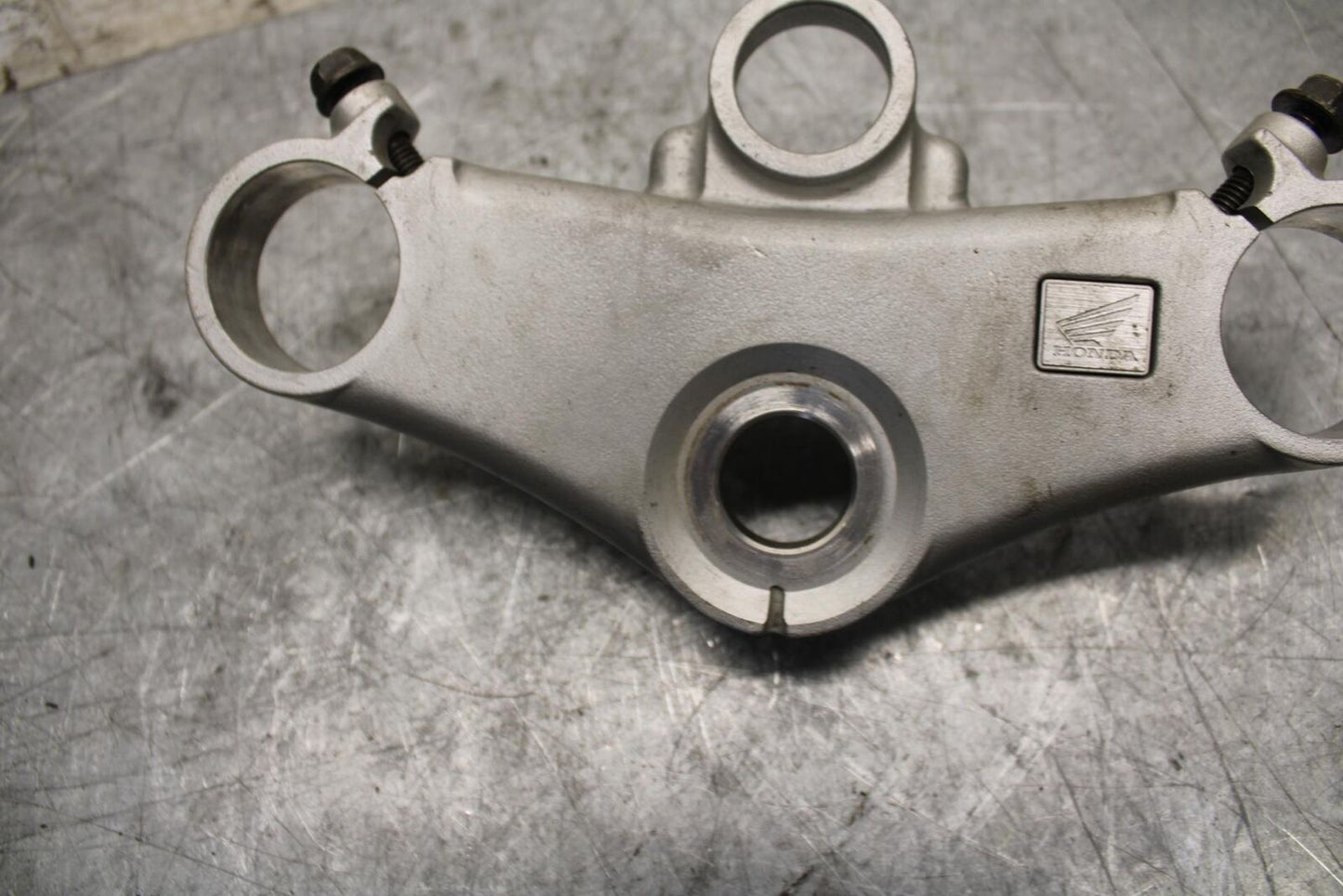 1999 Honda Super Hawk 1000 VTR1000F FORKS UPPER TRIPLE TREE CLAMP BB51