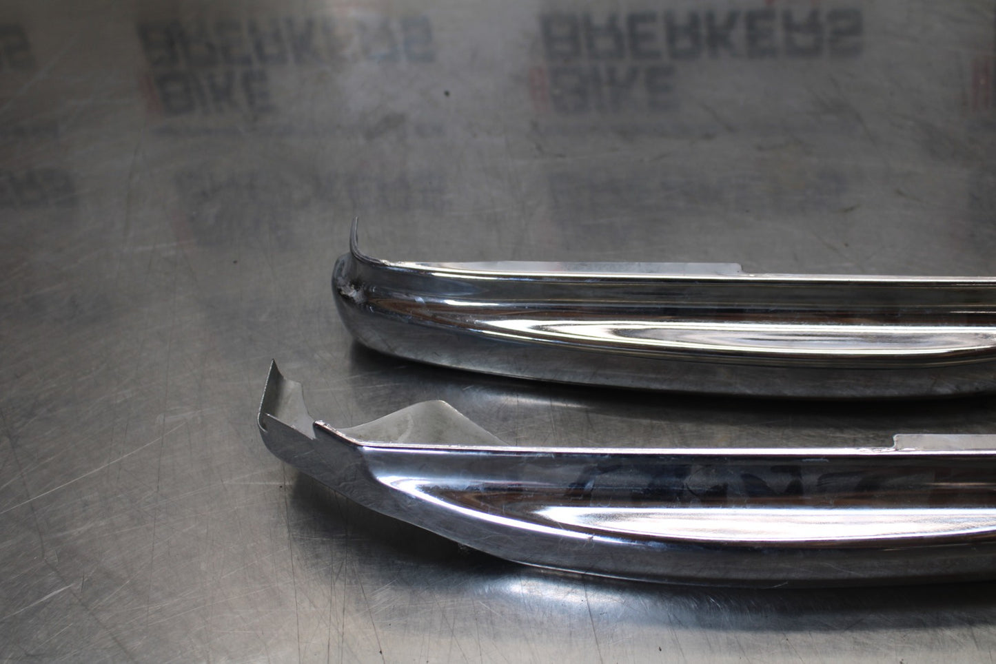 03-08 KAWASAKI VULCAN 1600 REAR CHROME STRUT COVER GUARD SET PAIR  BB196