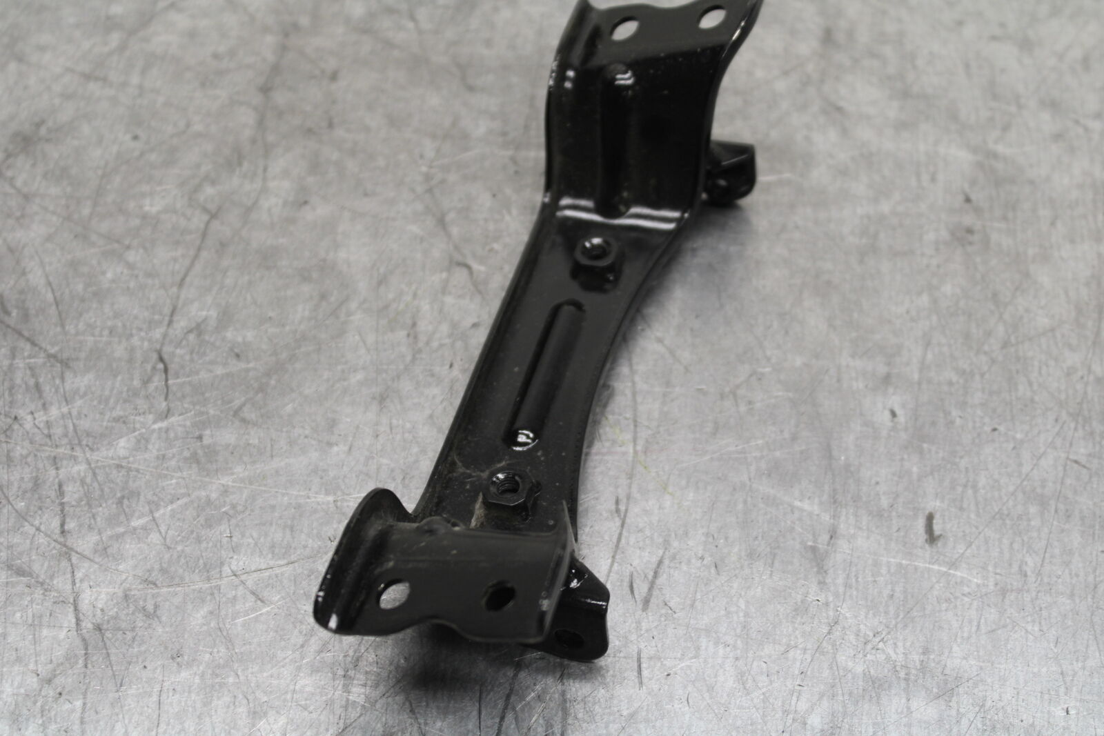 19-22 KAWASAKI Z400 GAS TANK FUEL CELL PETROL RESERVOIR BRACKET MOUNT BB738