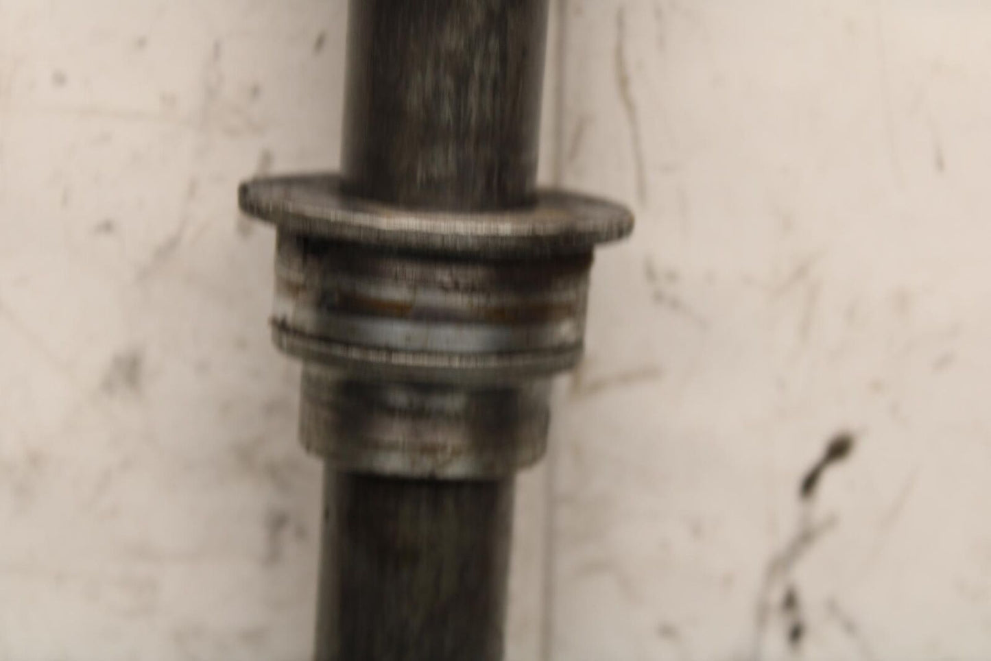 2000 Kawasaki Ninja ZX12R ZX1200A REAR AXLE BACK WHEEL RIM PIVOT BOLT AXEL BB565