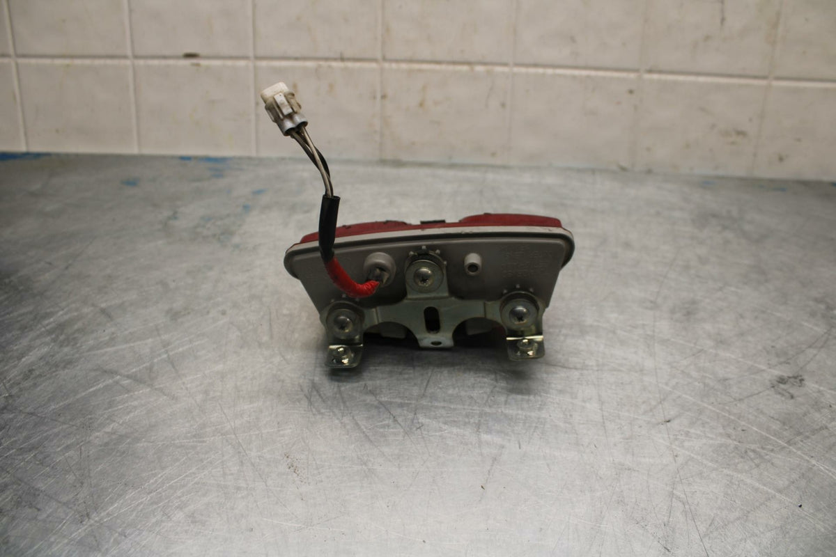 11-22 SUZUKI GSXR600 REAR TAIL TAILLIGHT BACK BRAKE LIGHT BB422