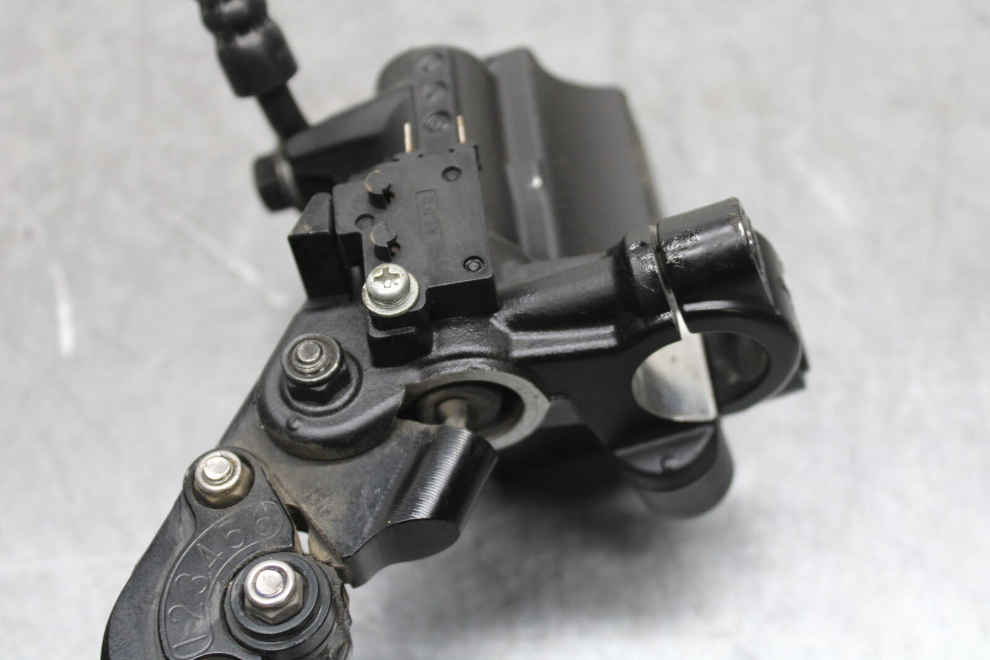 09-15 YAMAHA FZ6R FRONT BRAKE MASTER CYLINDER w/ LEVER 36C-W2587-00-00 BB719