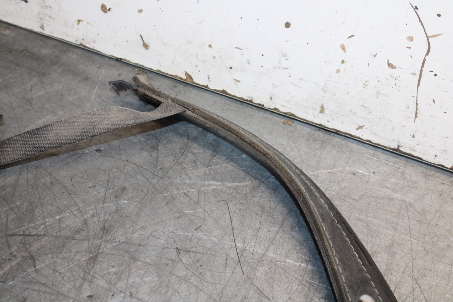 02-04 HONDA VTX1800S GAS TANK FUEL CELL BELT BB712