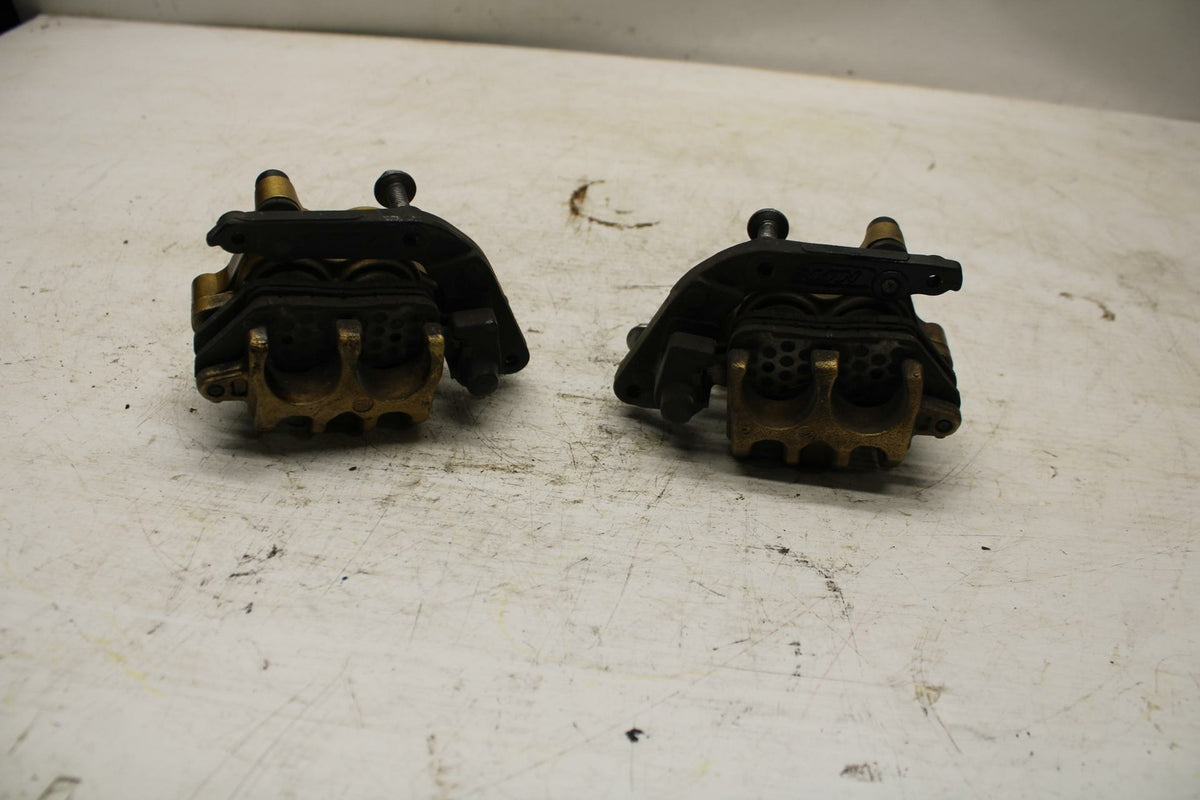 07-16 TRIUMPH STREET TRIPLE RIGHT LEFT FRONT BRAKE CALIPER SET PAIR BB361