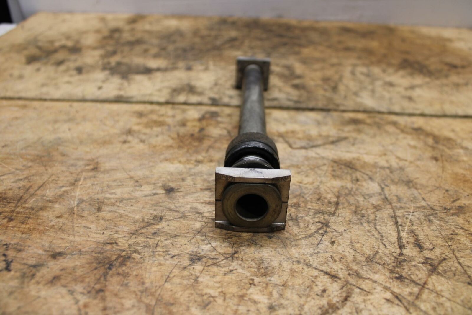 13-18 KAWASAKI NINJA ZX6R REAR AXLE BACK WHEEL RIM PIVOT BOLT AXEL BB349