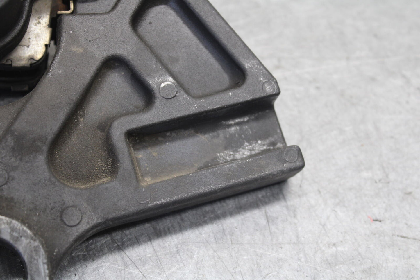 13-18 KAWASAKI NINJA ZX6R REAR BACK BRAKE CALIPER W MOUNT BRACKET BB682