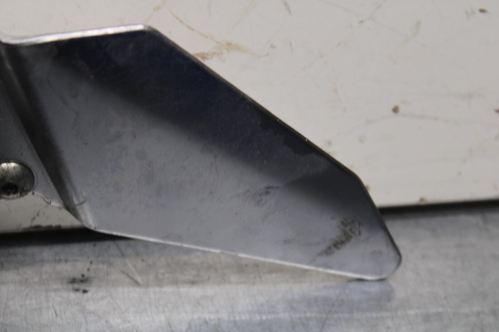 04-09 SUZUKI GS 500 FH GS500F LEFT REARSET REAR SET DRIVER FOOT PEG REST BB97