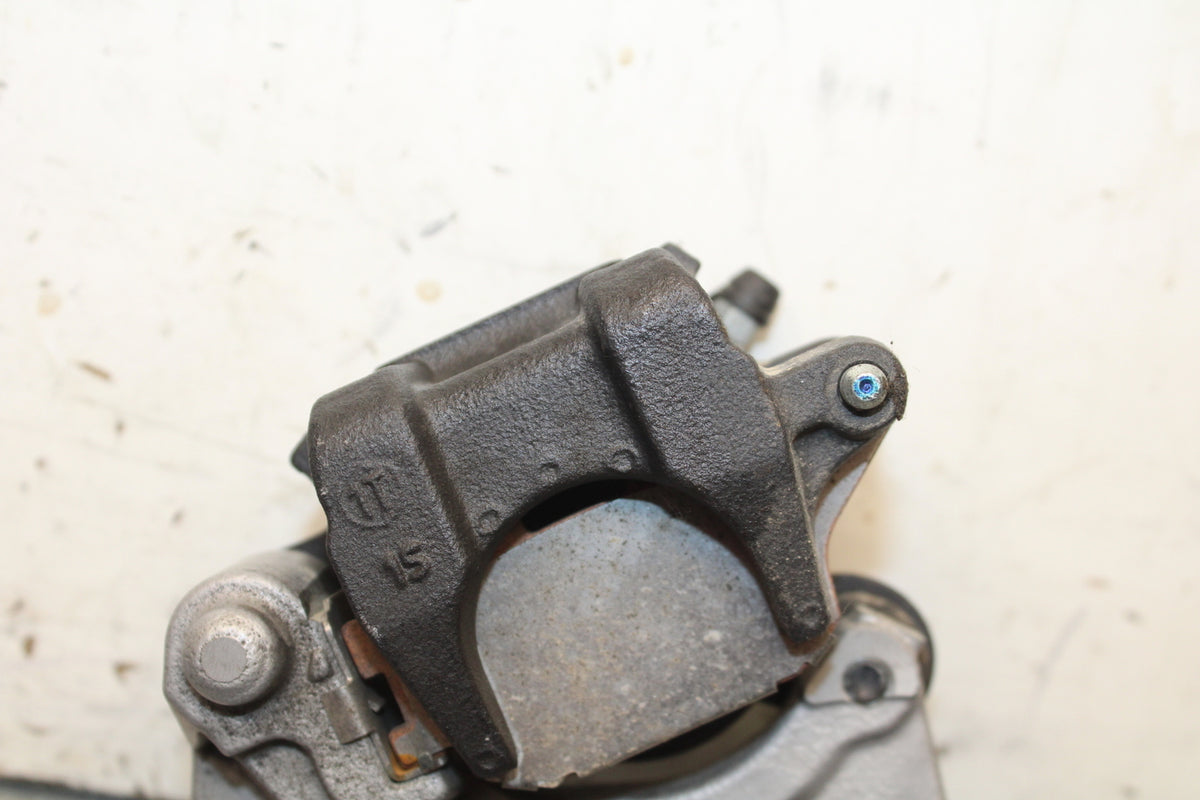 22-24 YAMAHA XSR900 REAR BACK BRAKE CALIPER W MOUNT BRACKET BB683