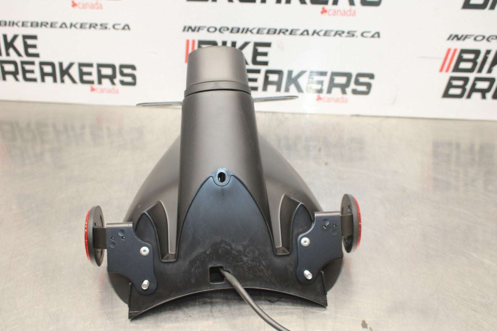 23-24 KAWASAKI NINJA ZX14R REAR BACK FENDER MUD GUARD BB764