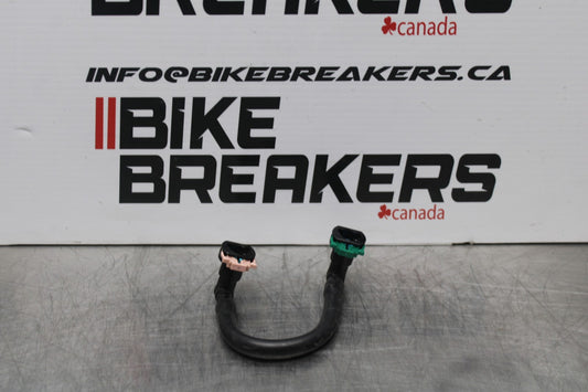 11-22 SUZUKI GSXR 600  FUEL HOSE GAS LINE TUBE PIPE BB193
