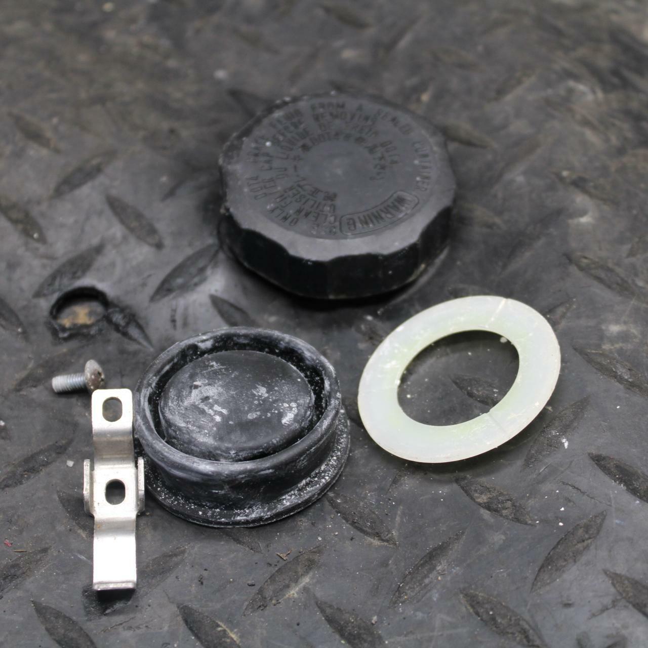 08-09 SUZUKI GSXR600 MASTER CYLINDER BRAKE FLUID RESERVOIR CAP BB226