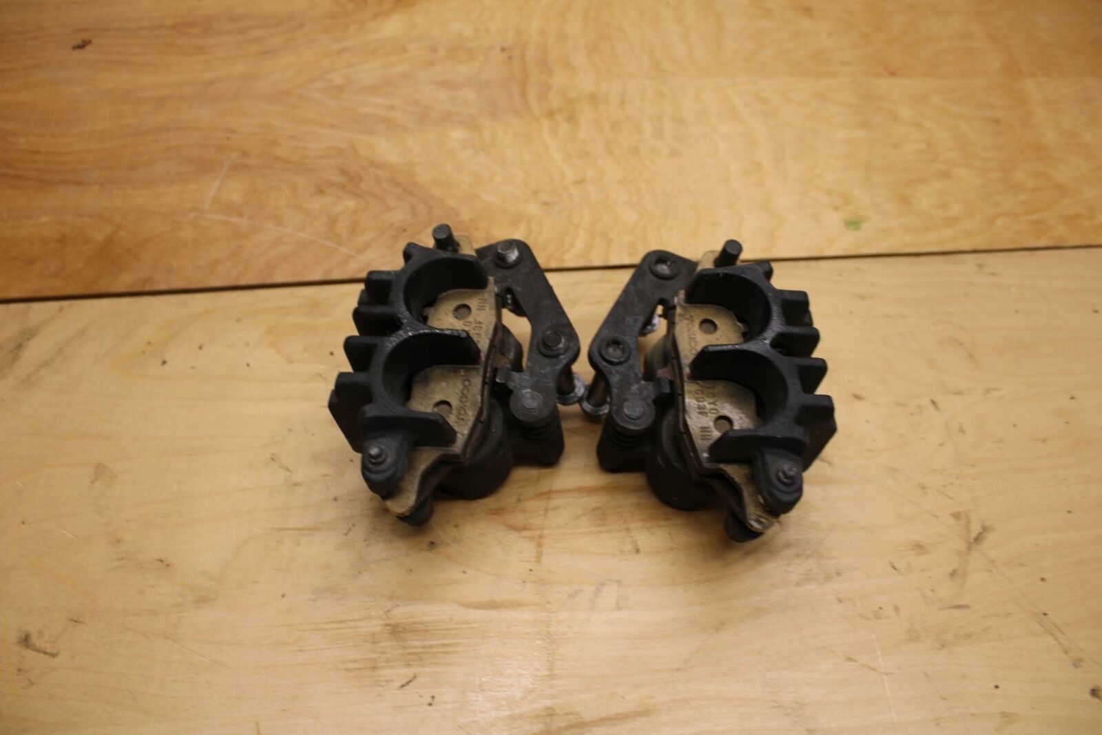 09-10 KAWASAKI ER-6N RIGHT LEFT FRONT BRAKE CALIPER SET PAIR CALIPERS BB325